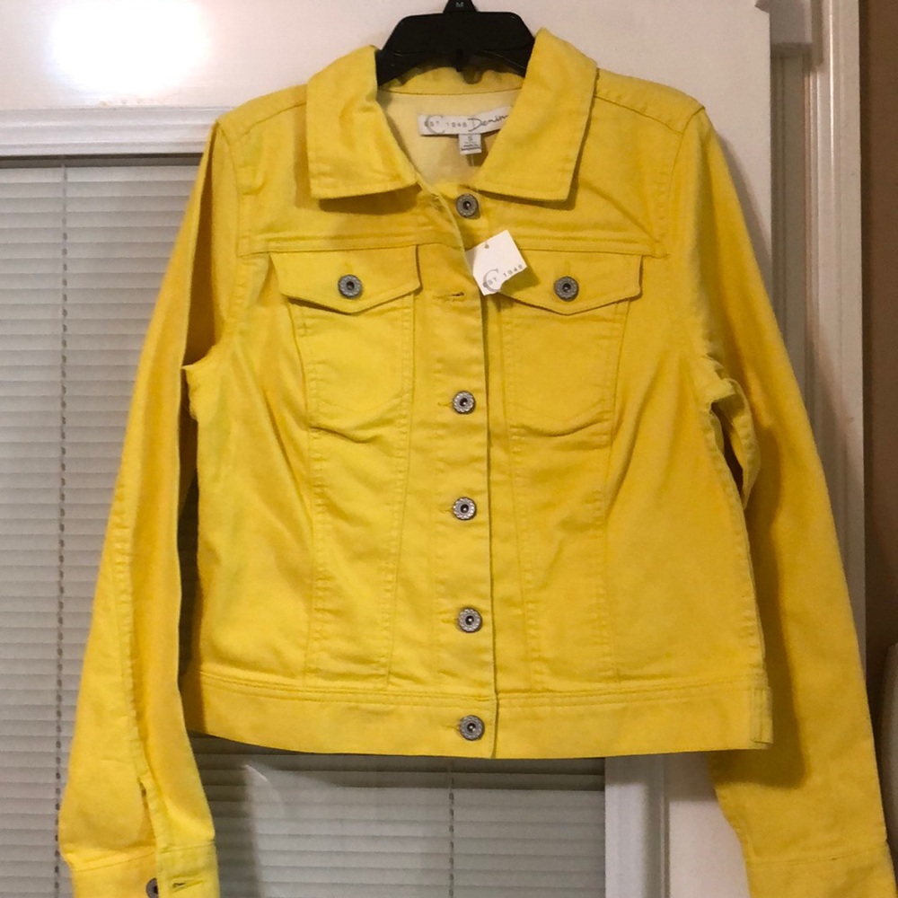 New Yellow Jacket (junior S) Same as girls size XL